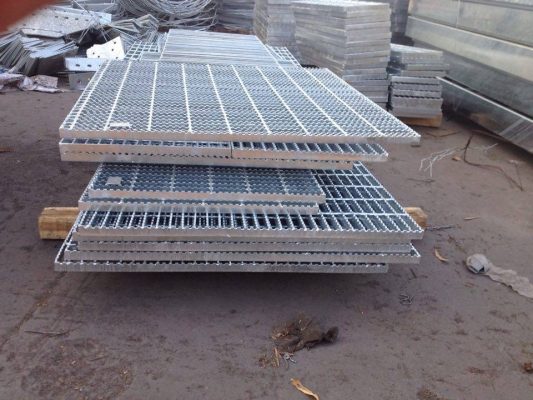 Cần mua tấm sàn Grating mạ kèm tại Đà Nẵng giá tốt